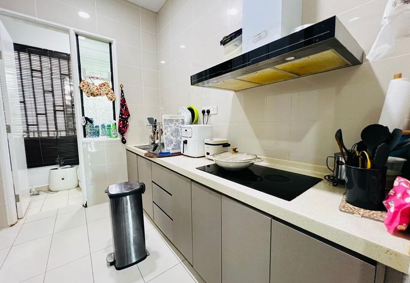 Isle of Kamares, Setia Eco Glades