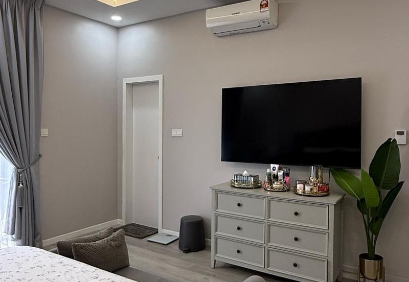 Reef Of Tropics, Setia Eco Glades