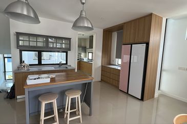 Mozart, Symphony Hills