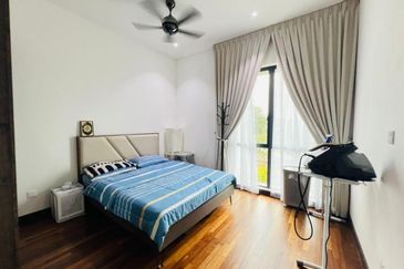 Isle of Botanica, Setia Eco Glades