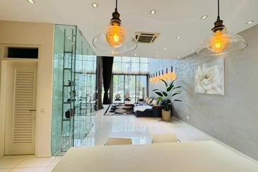 Symphony Hills Schumann