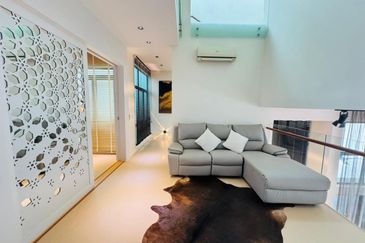 Symphony Hills Schumann