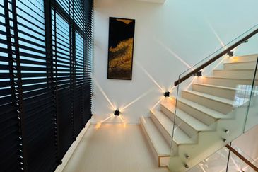 Symphony Hills Schumann