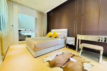 Symphony Hills Schumann