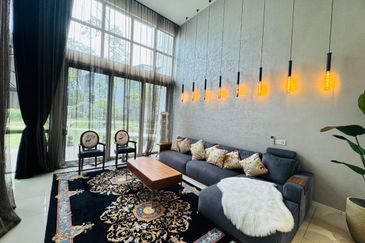 Symphony Hills Schubert