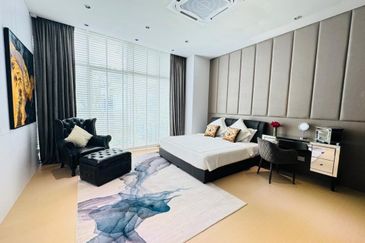 Symphony Hills Schubert