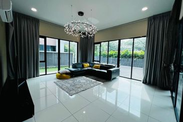 Lepironia Gardens, Setia Eco Glades