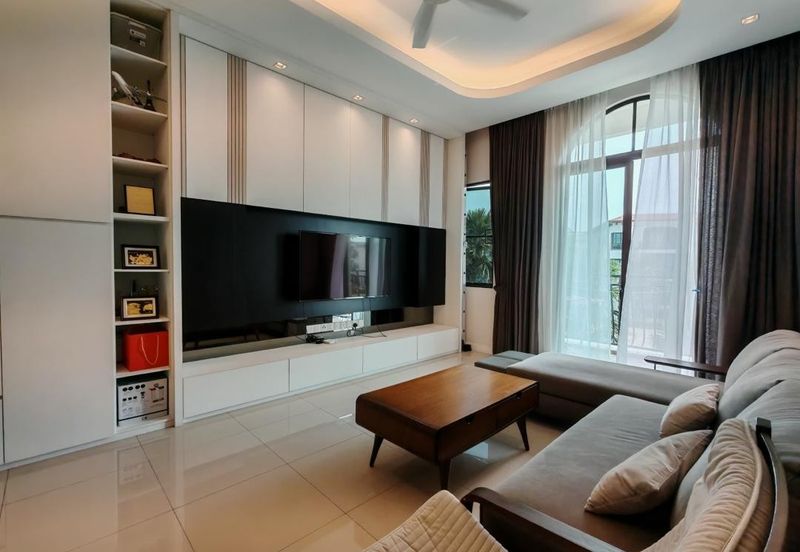 Isle of Kamares, Setia Eco Glades