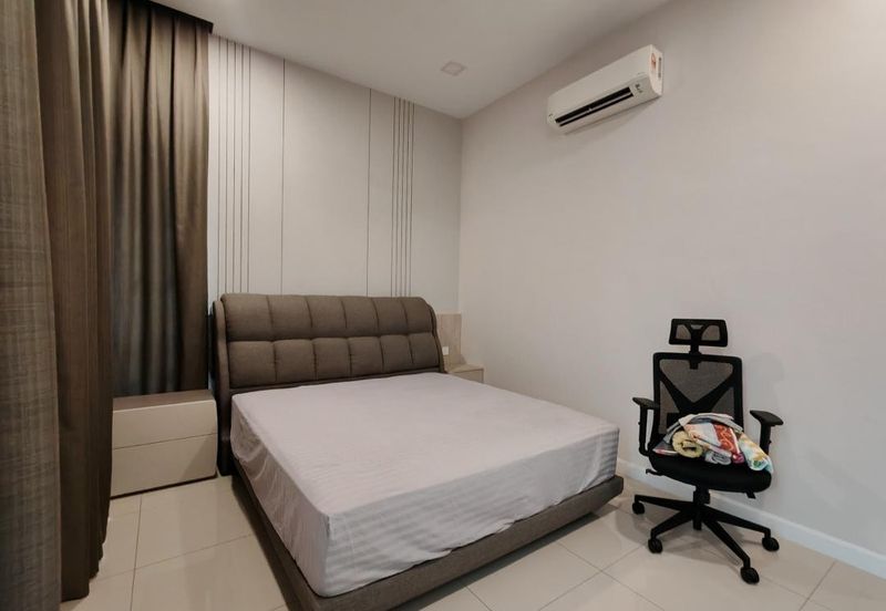 Isle of Kamares, Setia Eco Glades