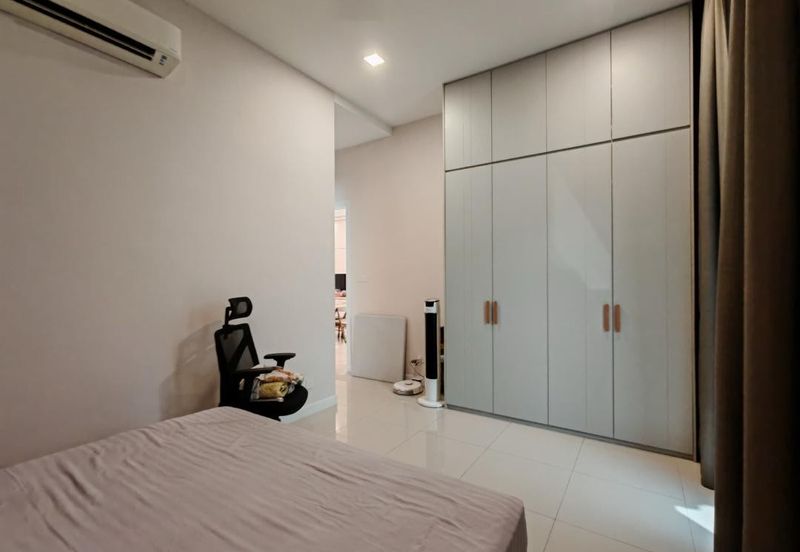 Isle of Kamares, Setia Eco Glades