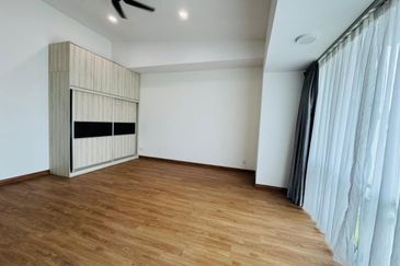 Symphony Hills Schumann