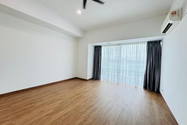 Symphony Hills Schumann