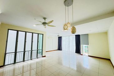 Symphony Hills Schumann