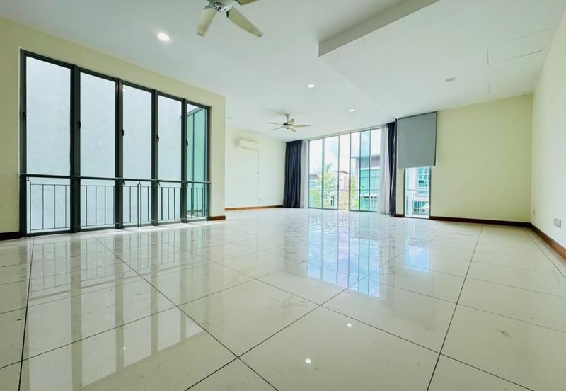 Symphony Hills Schubert