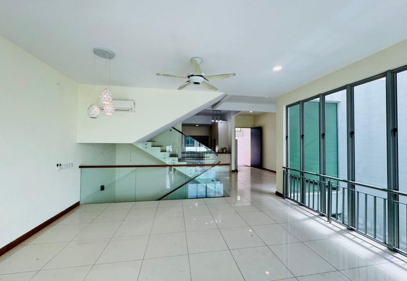 Symphony Hills Schubert