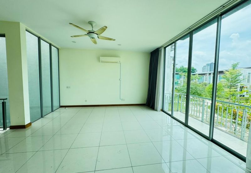 Symphony Hills Schubert