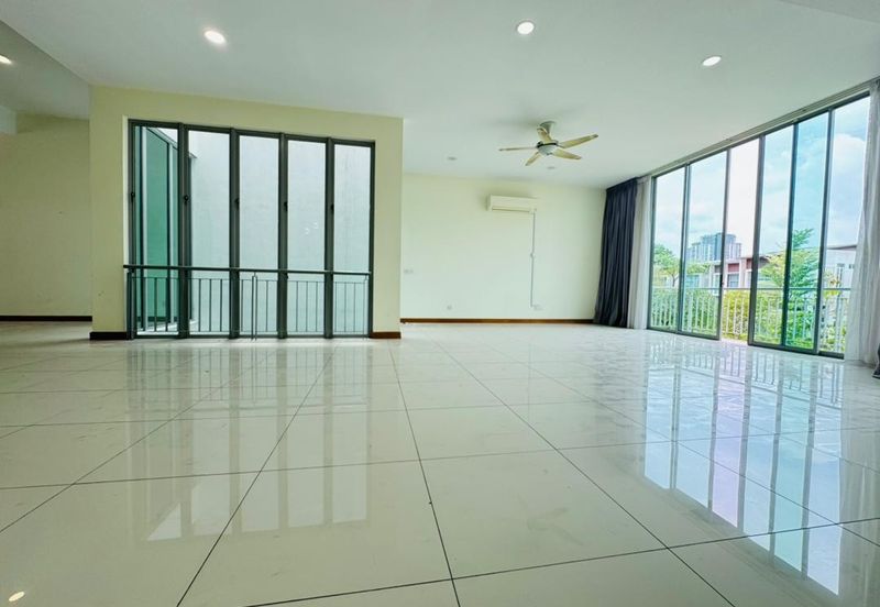 Symphony Hills Schubert