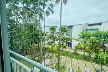 Symphony Hills Schubert