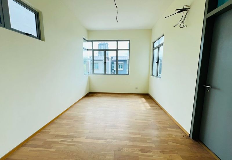 Symphony Hills Schubert