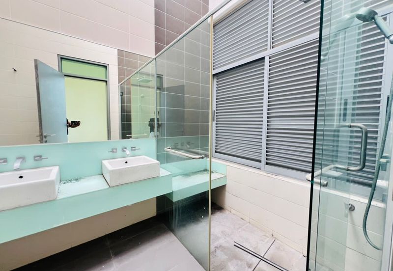 Symphony Hills Schubert