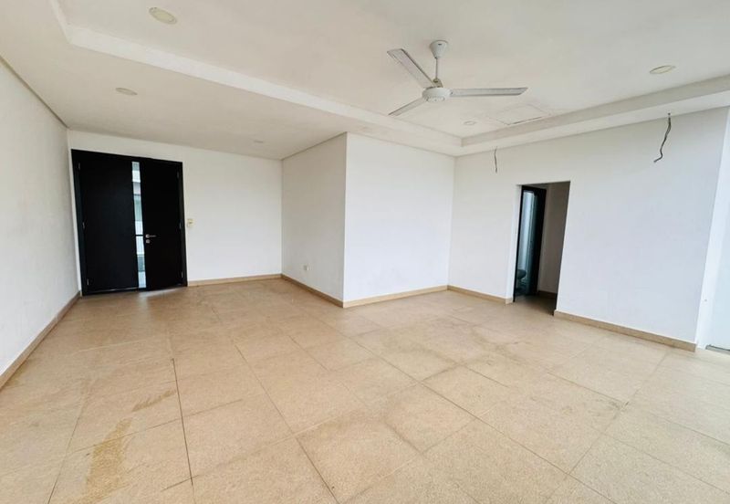 The Maisons, Perdana Lakeview East