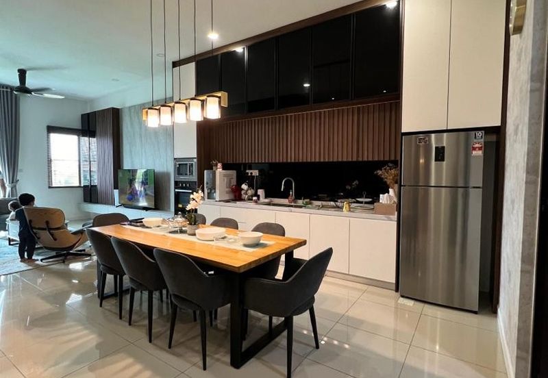 Isle of Kamares, Setia Eco Glades