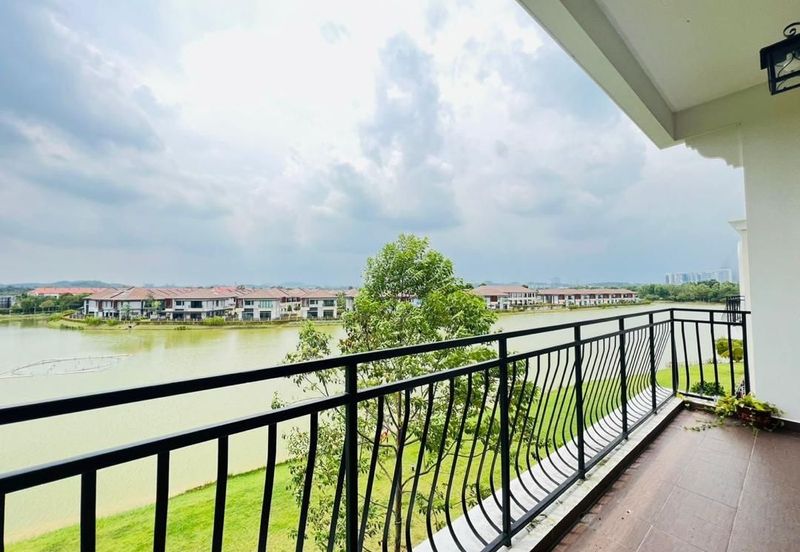 Isle of Kamares, Setia Eco Glades