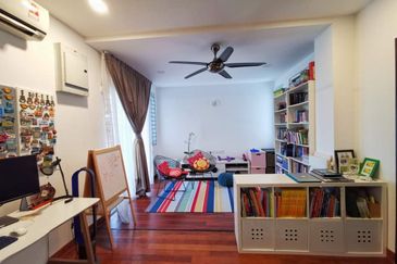 MYDiva, Perdana Lakeview East