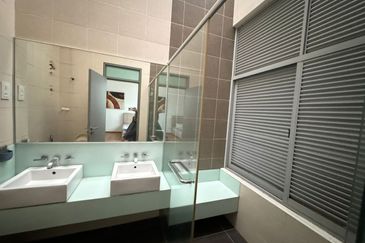 Symphony Hills Schumann