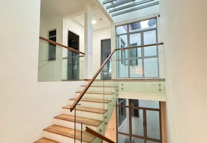 Symphony Hills Schumann