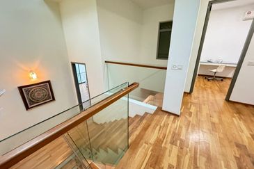 Symphony Hills Schumann