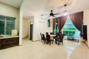 Symphony Hills Schumann