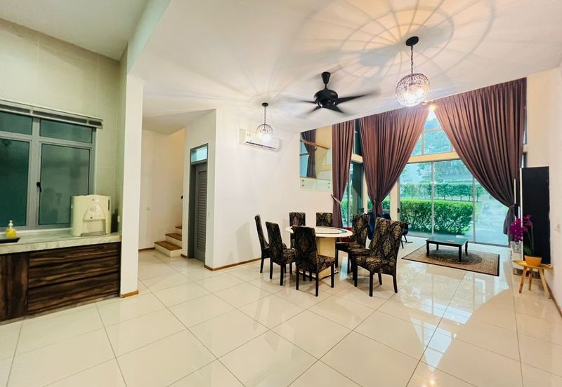 Symphony Hills Schumann