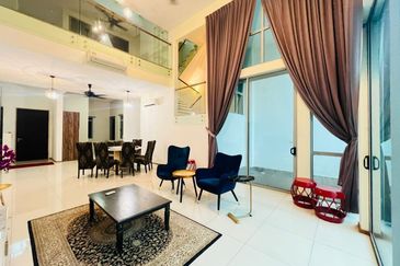 Symphony Hills Schumann