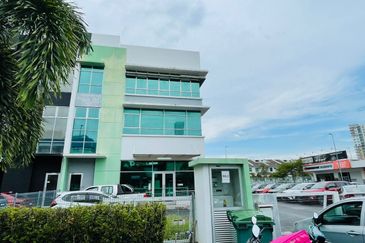 Premium Location Freehold 3storey Semi-Detached Factory @ Cyberjaya Industrial Park for Sale!!