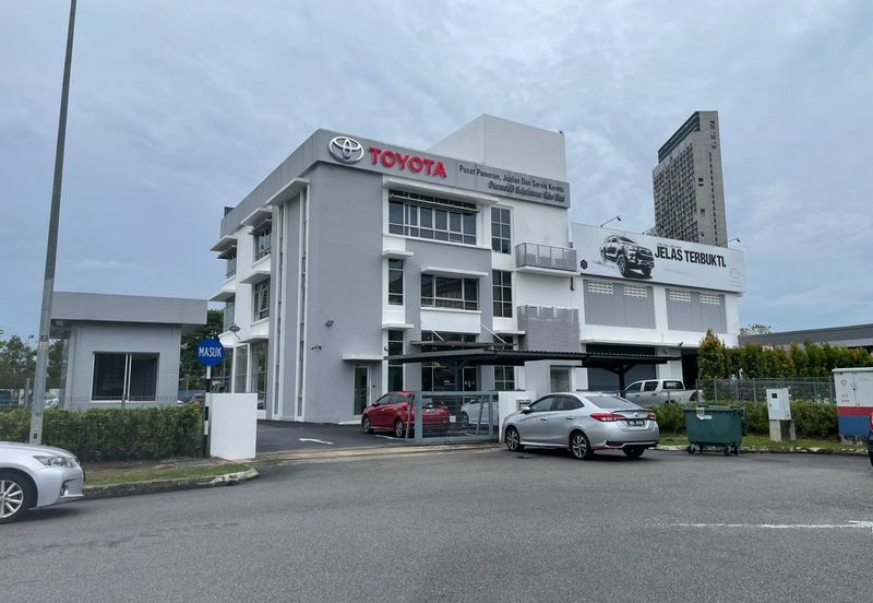 Premium Location Freehold 3storey Semi-Detached Factory @ Cyberjaya Industrial Park for Sale!!