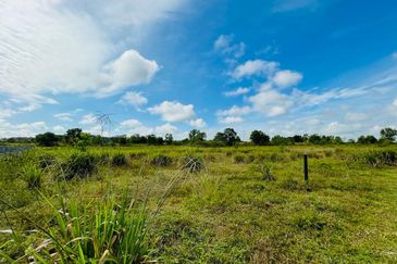 Premium Location Converted Industrial Land @ Bukit Changgang Kuala Langat for Sale!!