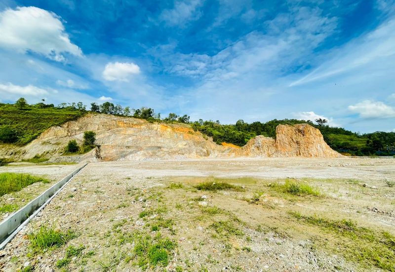 Premium Location Converted Industrial Land @ Bukit Changgang Kuala Langat for Sale!!