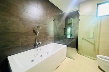 Charms of Nusantara, Setia Eco Glades