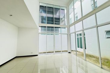 Trillium, Perdana Lakeview East