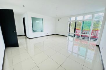 Trillium, Perdana Lakeview East