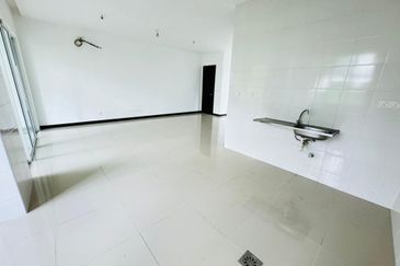 Trillium, Perdana Lakeview East