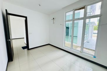 Trillium, Perdana Lakeview East