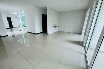 Trillium, Perdana Lakeview East