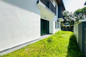 Lepironia Gardens, Setia Eco Glades