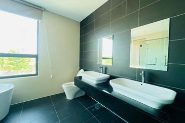 Lepironia Gardens, Setia Eco Glades