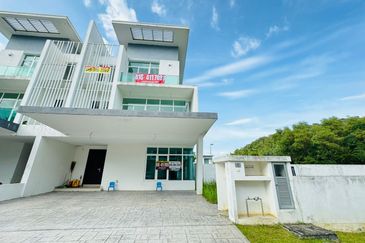 Clover Garden Residences