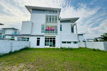 Clover Garden Residences