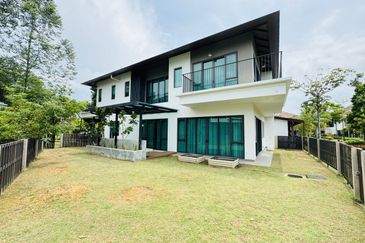 Charms of Nusantara, Setia Eco Glades