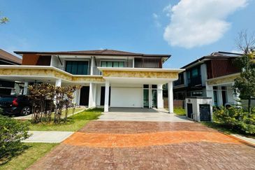 Isle of Botanica, Setia Eco Glades